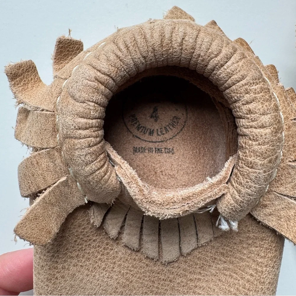 Freshly Picked Soft Sole Moccasins – Weathered Brown